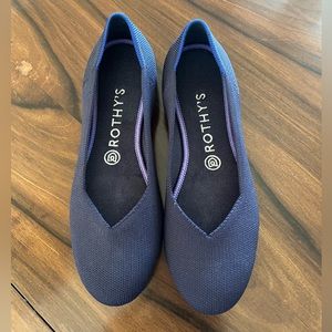 Rothy’s “The Flat” Navy Classic washable flat!  Size 8 1/2. New
